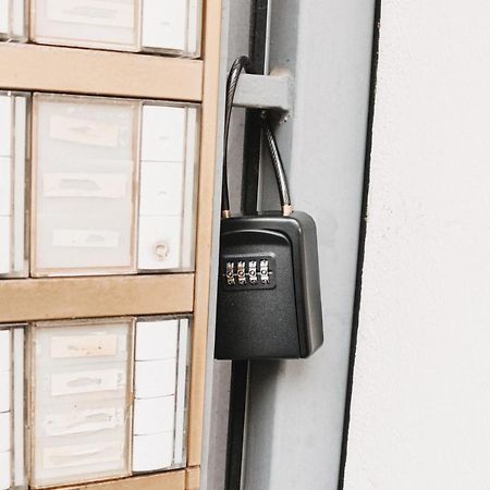 Studio Apartment Im Zentrum Mit Parkplatz & Neuem Badezimmer มัคเดอบวร์ก ภายนอก รูปภาพ